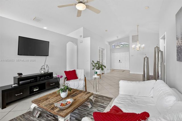 13262 NW 15th St, Pembroke Pines, FL 33028