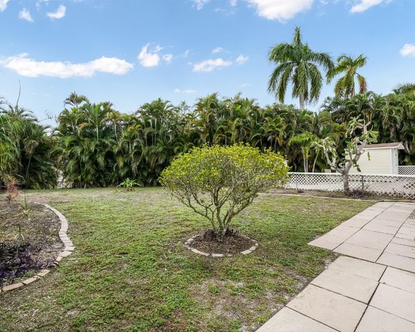 1921 SW 87th Terrace, Davie, FL 33324