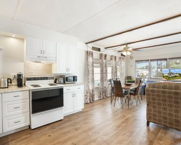 1921 SW 87th Terrace, Davie, FL 33324