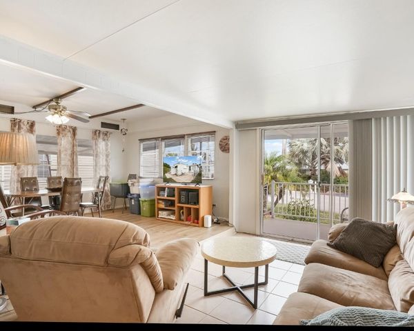 1921 SW 87th Terrace, Davie, FL 33324