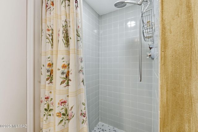 186 S Paseo Seco, Green Valley, AZ 85614