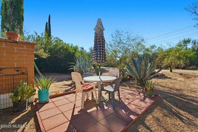 186 S Paseo Seco, Green Valley, AZ 85614