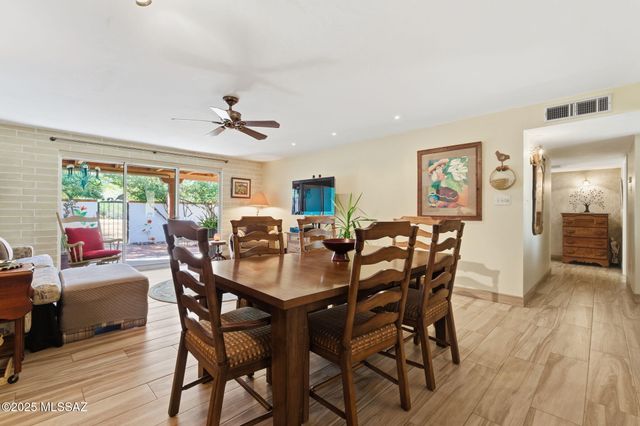 186 S Paseo Seco, Green Valley, AZ 85614