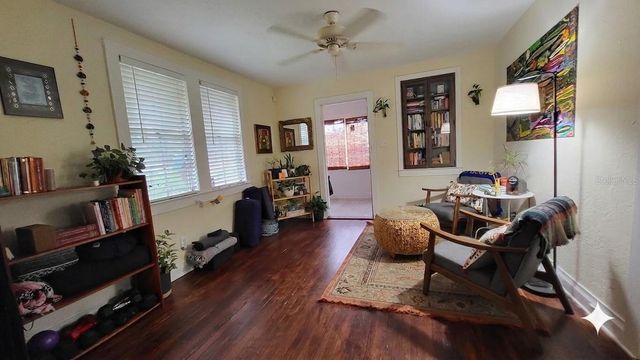 919 W WOODLAWN AVENUE, Tampa, FL 33603