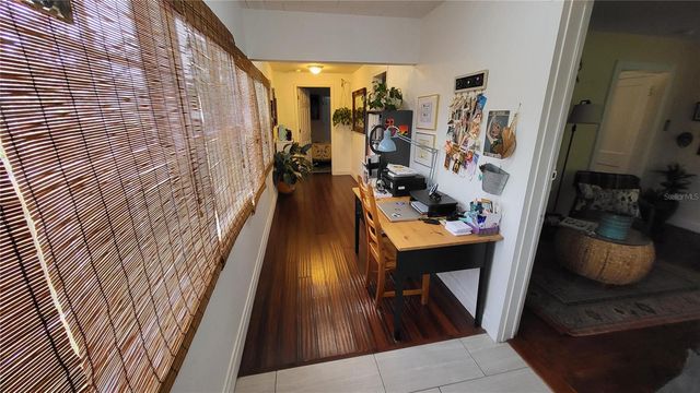 919 W WOODLAWN AVENUE, Tampa, FL 33603