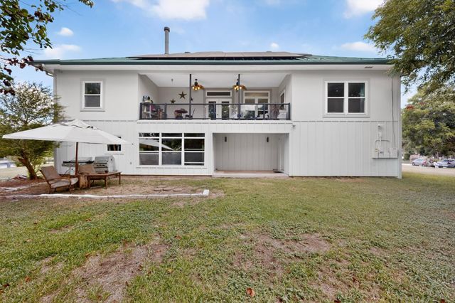 609 S LAKE CREEK DR, Round Rock, TX 78681