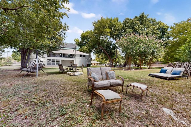 609 S LAKE CREEK DR, Round Rock, TX 78681