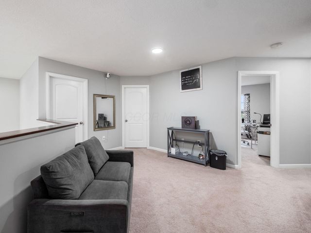 62 Chambers Bay Road, Commercial Point, OH 43116