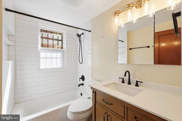 15 JEFFERSON ST NE, Washington, DC 20011