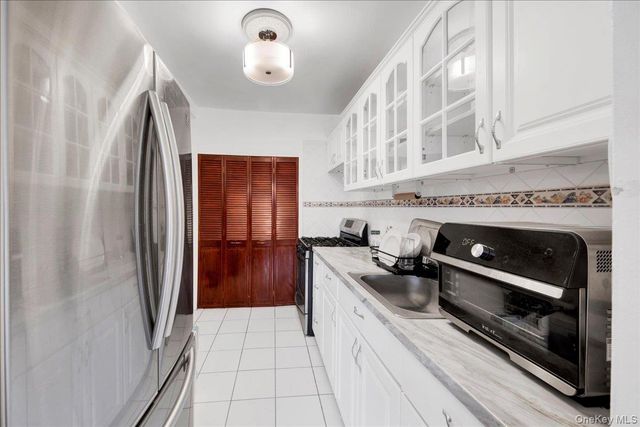 6 Fordham Hill Oval 6A, Bronx, NY 10468