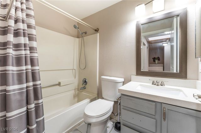 2501 Sierra Bello Avenue 104, Las Vegas, NV 89106