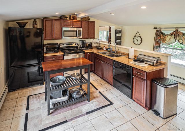 49 Interlochen Parkway, Monroe, NY 10950