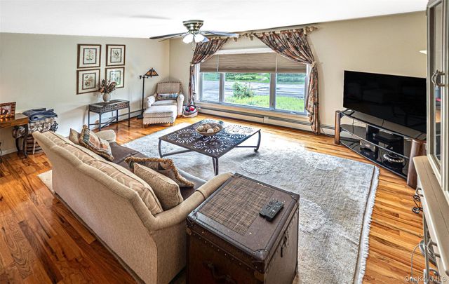 49 Interlochen Parkway, Monroe, NY 10950