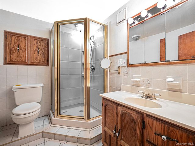 49 Interlochen Parkway, Monroe, NY 10950