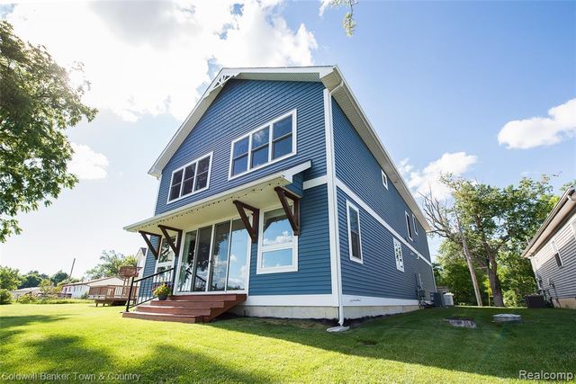 11634 Island Court, Hartland, MI 48353