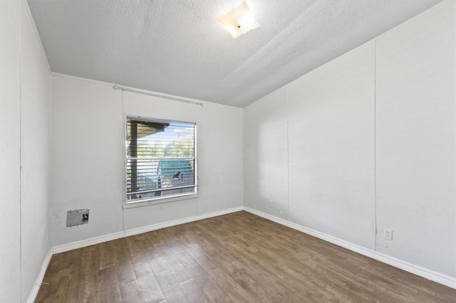 924 County Road 5021, Cleveland, TX 77327