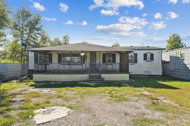 924 County Road 5021, Cleveland, TX 77327