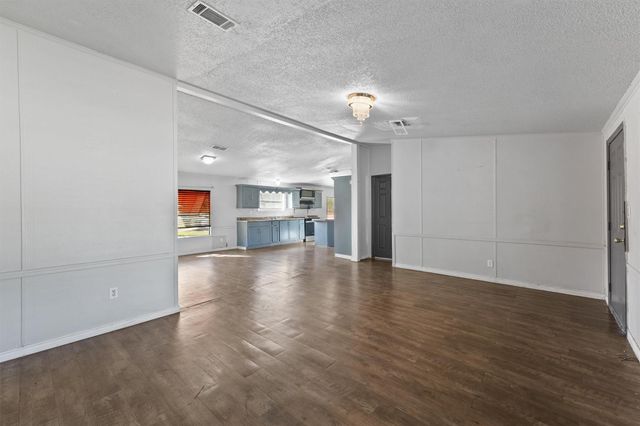 924 County Road 5021, Cleveland, TX 77327