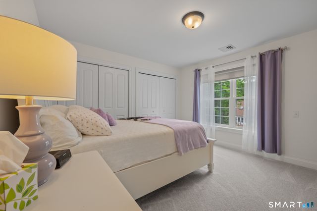 71 Abbey Road, Glastonbury, CT 06033