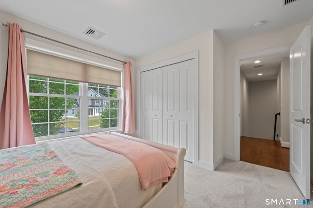 71 Abbey Road, Glastonbury, CT 06033
