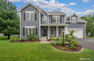 71 Abbey Road, Glastonbury, CT 06033