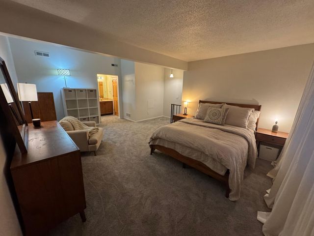 5461 E Brenner Pass, Fridley, MN 55432