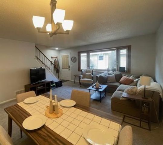 5461 E Brenner Pass, Fridley, MN 55432