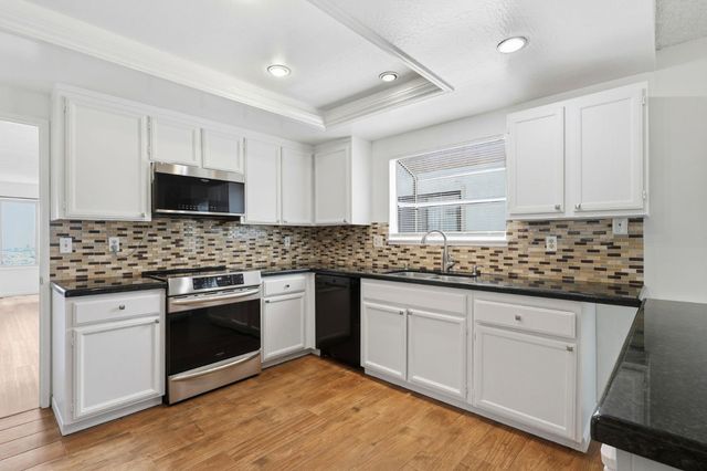 17 Vista Court, South San Francisco, CA 94080