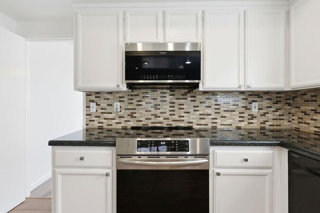 17 Vista Court, South San Francisco, CA 94080