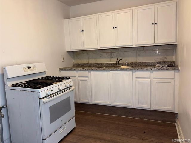 204 Philip Street, Detroit, MI 48215