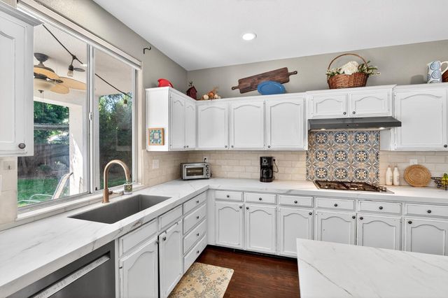 3130 Hillcrest Court, Madera, CA 93637