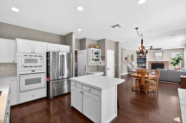 3130 Hillcrest Court, Madera, CA 93637