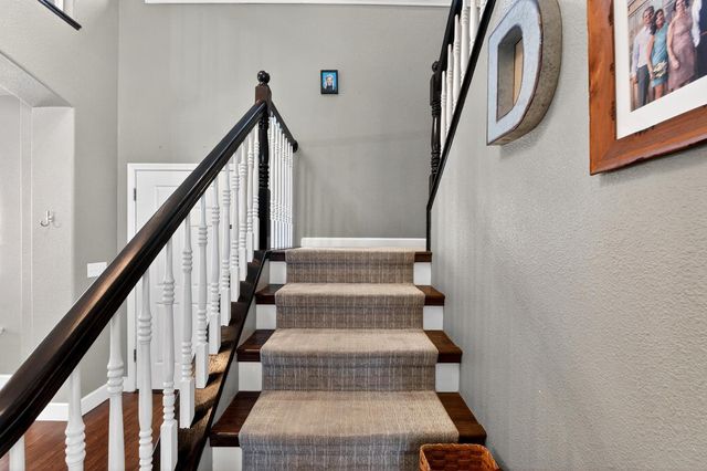 3130 Hillcrest Court, Madera, CA 93637