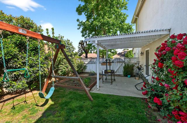 3130 Hillcrest Court, Madera, CA 93637