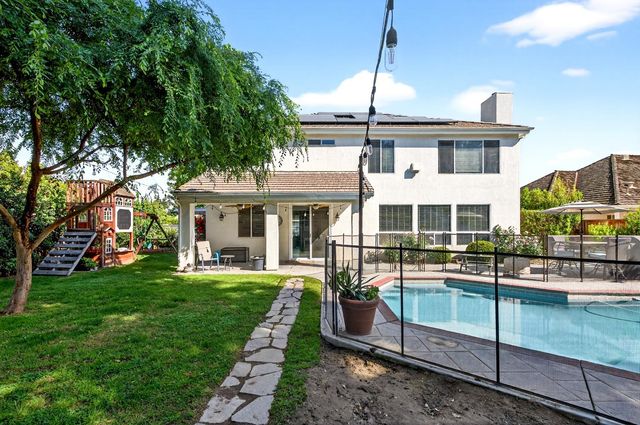 3130 Hillcrest Court, Madera, CA 93637