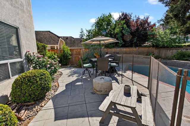 3130 Hillcrest Court, Madera, CA 93637