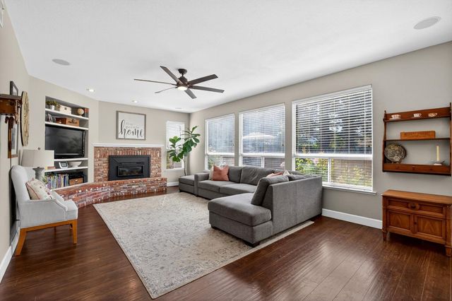 3130 Hillcrest Court, Madera, CA 93637