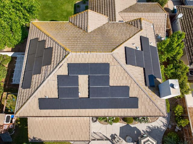 3130 Hillcrest Court, Madera, CA 93637