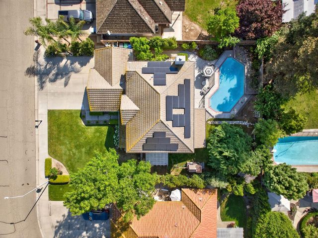 3130 Hillcrest Court, Madera, CA 93637