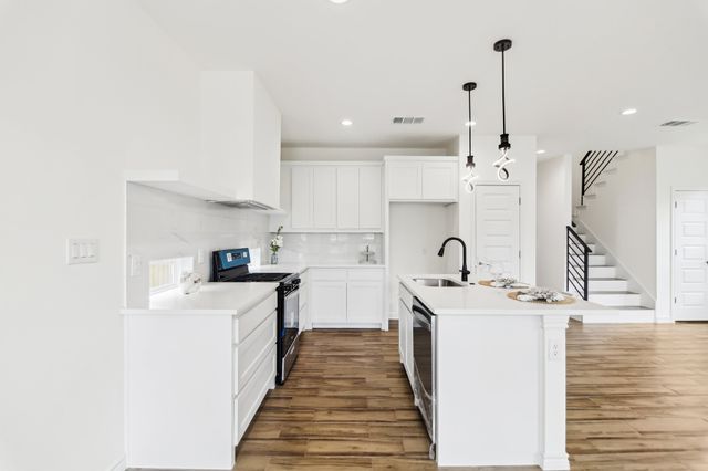 1610 Life Avenue, Dallas, TX 75212