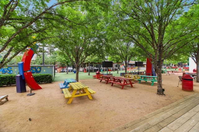 1610 Life Avenue, Dallas, TX 75212