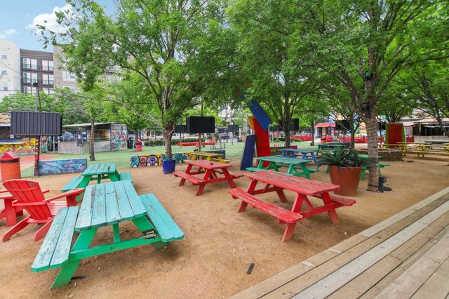 1610 Life Avenue, Dallas, TX 75212