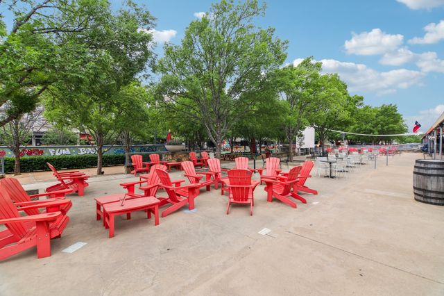 1610 Life Avenue, Dallas, TX 75212