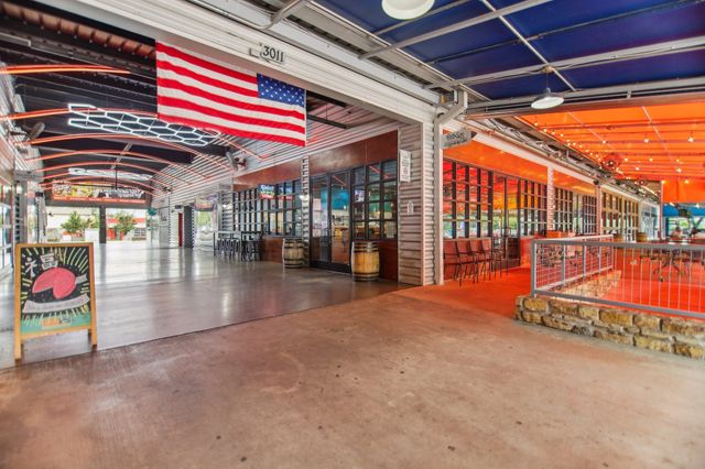1610 Life Avenue, Dallas, TX 75212