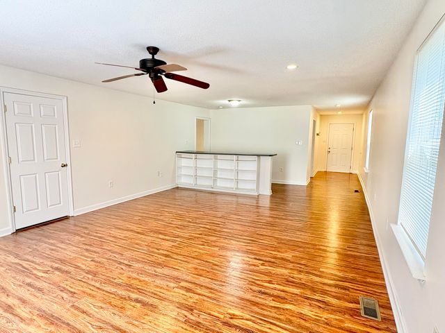 922 Ridgeway Avenue, Signal Mountain, TN 37377