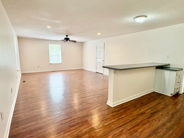 922 Ridgeway Avenue, Signal Mountain, TN 37377