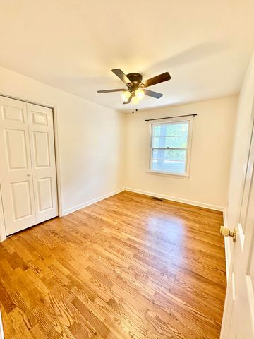 922 Ridgeway Avenue, Signal Mountain, TN 37377