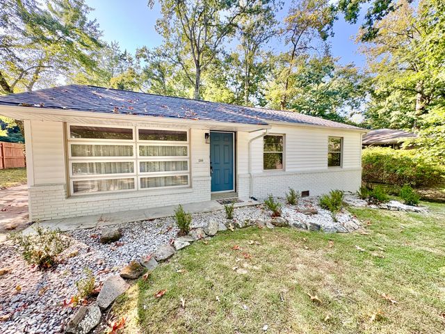 922 Ridgeway Avenue, Signal Mountain, TN 37377