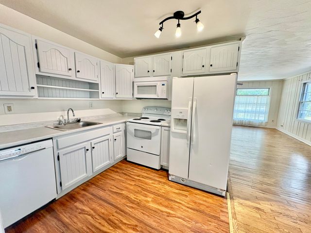 922 Ridgeway Avenue, Signal Mountain, TN 37377