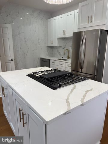 613 ROXBORO PL NW, Washington, DC 20011